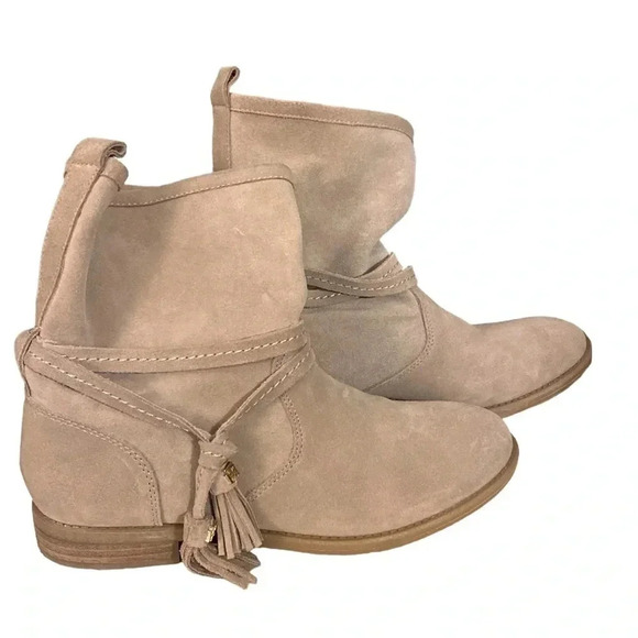 TOMMY HILFIGER | Amberlee Suede Leather Fringe Tassels Tan Booties Size 6.5M - Picture 4 of 9